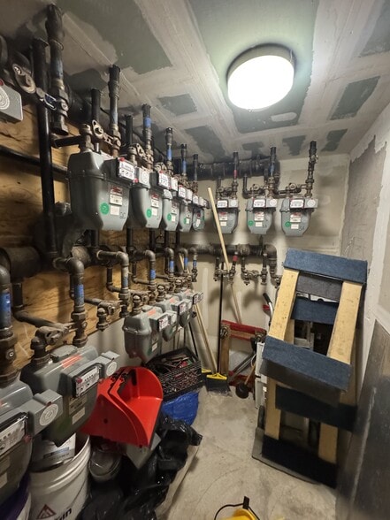 More Photos Of 280 Manhattan Ave, New York Apartments For Sale