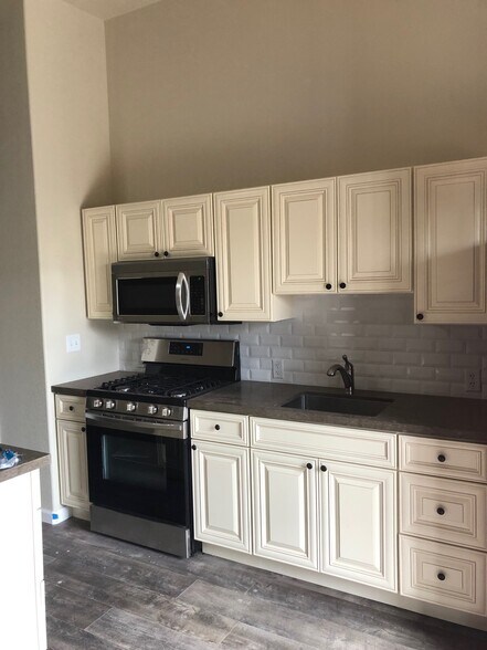 More Photos Of 2075 Baldwin Ave, Oroville Flex For Lease