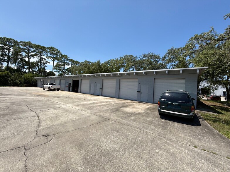 Primary Photo Of 6958 Sonny Dale Dr, Melbourne Warehouse For Sale