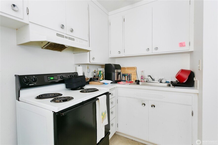 More Photos Of 1405 Martin Luther King Jr Way, Tacoma Apartments For Sale