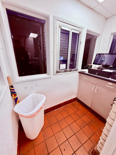 More Photos Of 1187 S Gratiot Ave, Clinton Township Restaurant For Lease