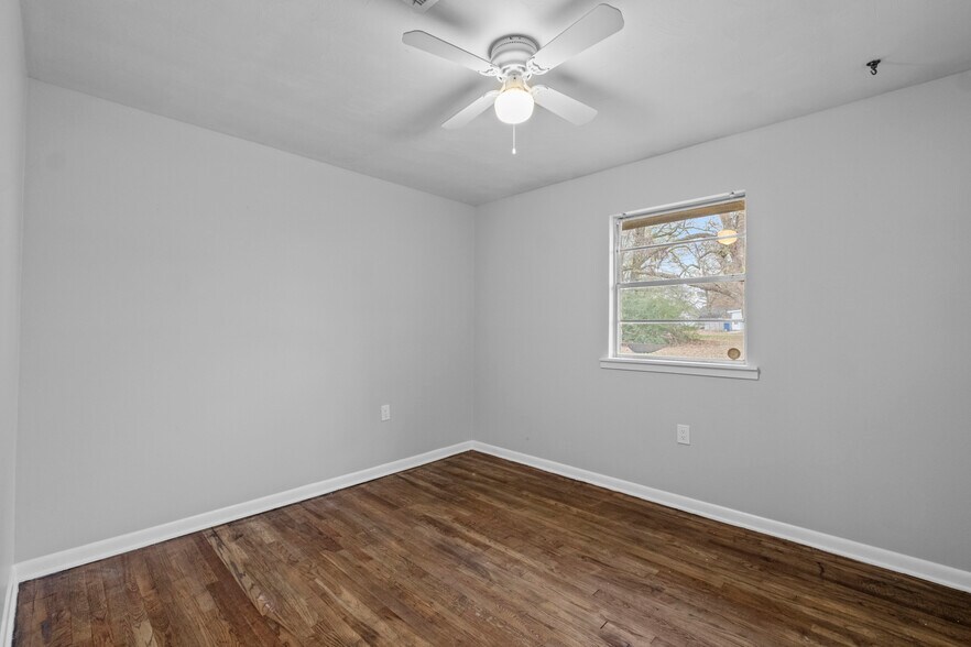 More Photos Of 1306 N Lemon St, Beebe Office For Sale