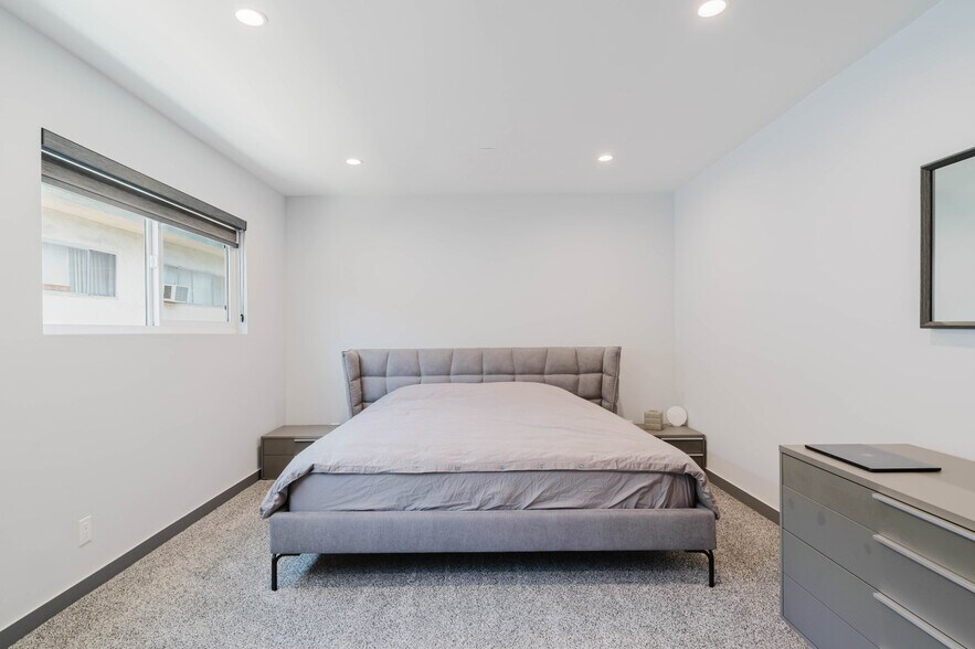 More Photos Of 4405 Ventura Canyon Ave, Sherman Oaks Apartments For Sale