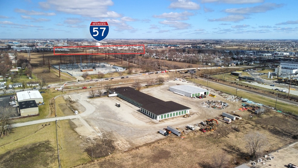 More Photos Of 106 Mooney Dr, Bourbonnais Warehouse For Lease