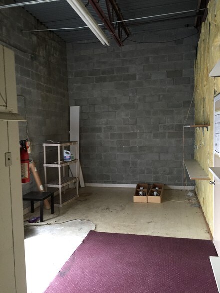 More Photos Of 5600 Milgen Rd, Columbus Storefront For Lease