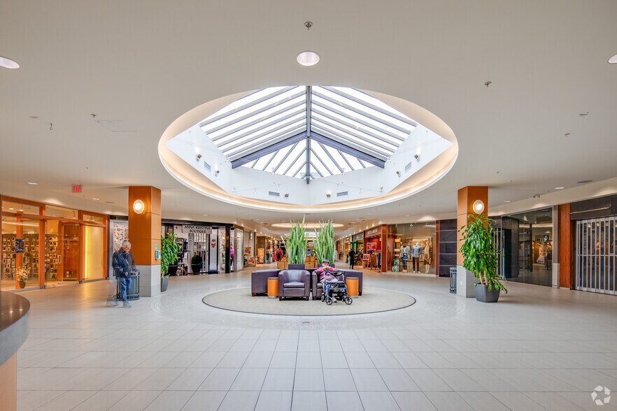 More Photos Of 1601-1715 152 St, Surrey General Retail For Lease