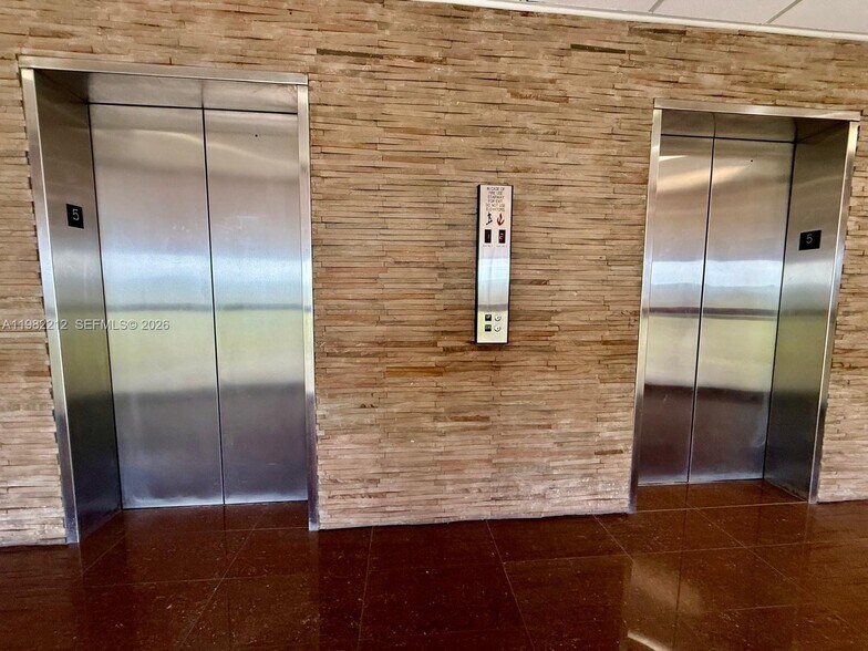 More Photos Of 111 KANE CONCOURSE St, Bay Harbor Islands Office For Sale