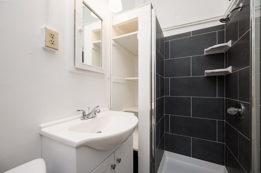 More Photos Of 1073 Bush St, San Francisco Apartments For Sale