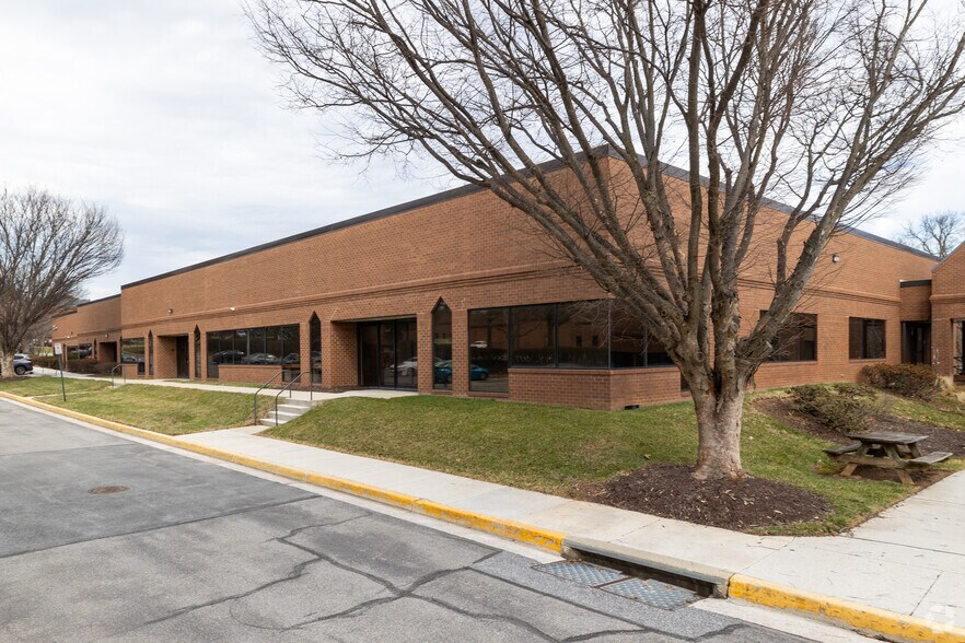 More Photos Of 11421 Cronhill Dr, Owings Mills Light Manufacturing For Lease