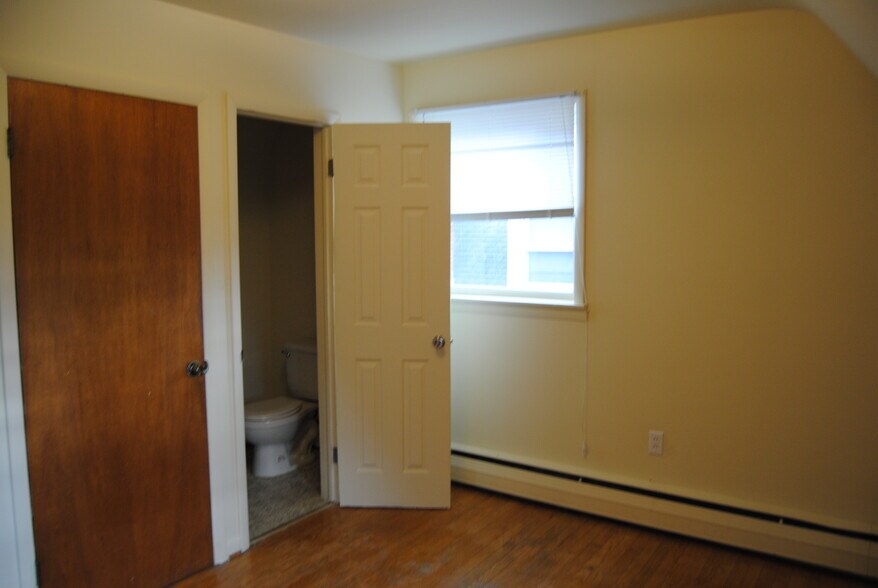 More Photos Of 711 Oak Hill Ave, Hagerstown Apartments For Sale