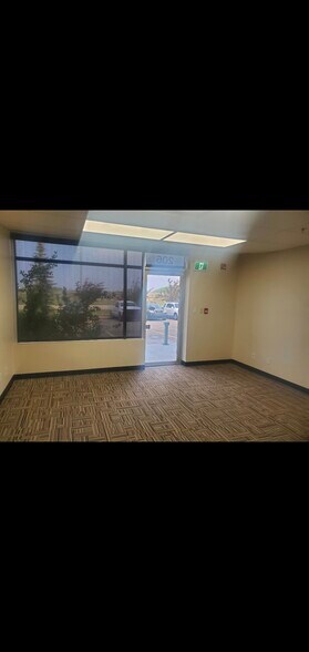 More Photos Of 3601 82nd Ave, Leduc Flex For Lease