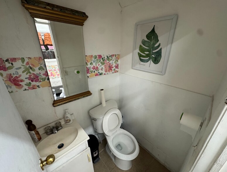 More Photos Of 591-593 60th St, West New York Storefront Retail Residential For Sale