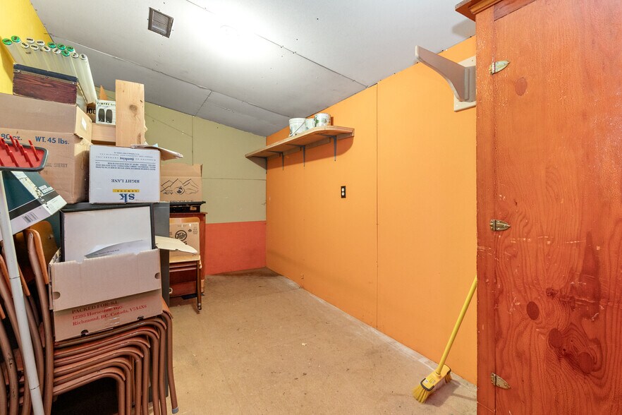 More Photos Of 841 4th Av, Hope Flex For Sale