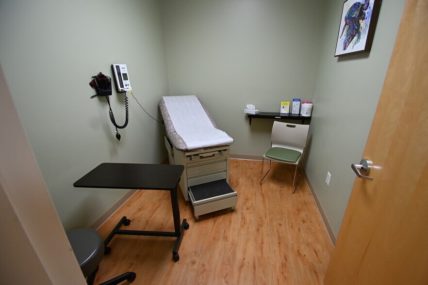 More Photos Of 5115 Palafox St, Pensacola Freestanding For Lease