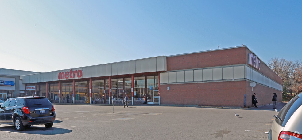Primary Photo Of 149 Midtown Dr, Oshawa Supermarket For Lease