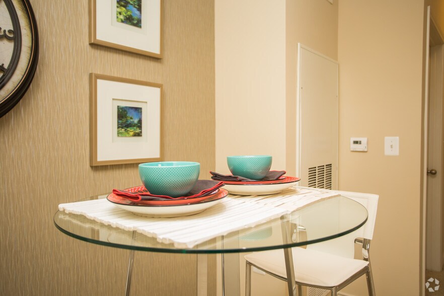 More Photos Of Mooreview Pky @ Loudoun County Pky, Ashburn Unknown For Lease