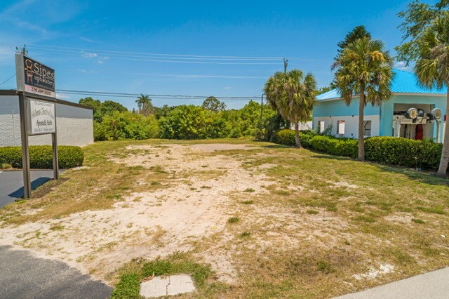 More Photos Of 12538 Palm Beach Blvd, Fort Myers Freestanding For Sale
