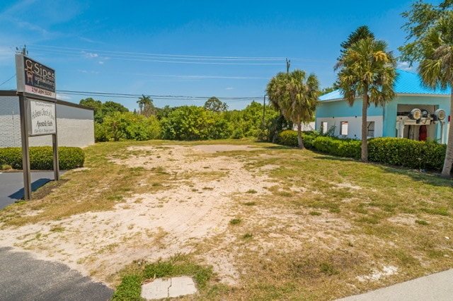 More Photos Of 12538 Palm Beach Blvd, Fort Myers Freestanding For Sale