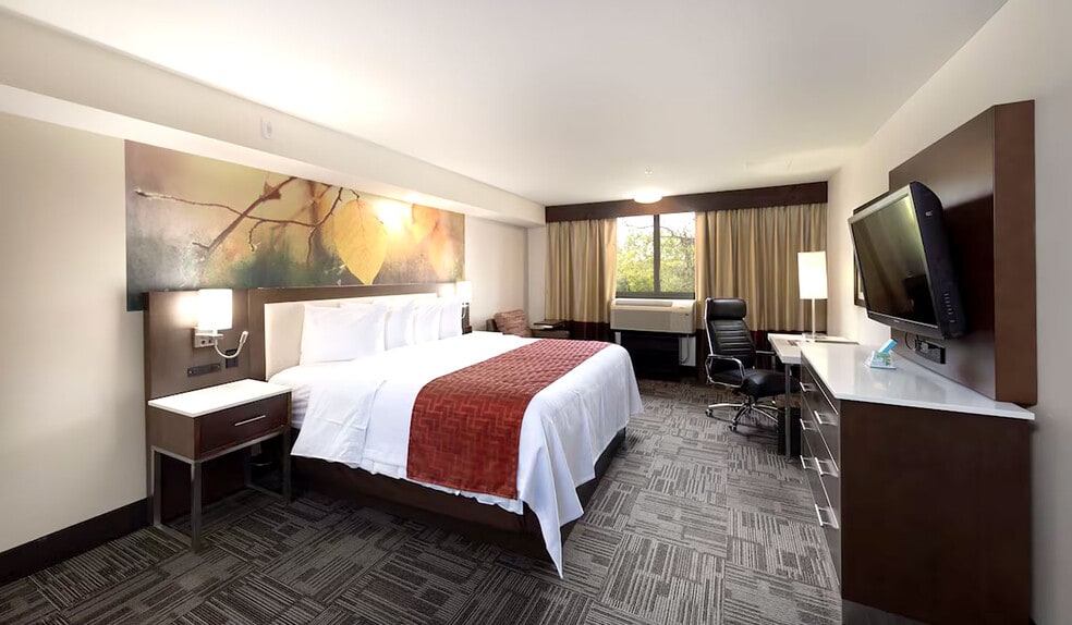 More Photos Of 1005 S Moorland Rd, Brookfield Hotel For Sale