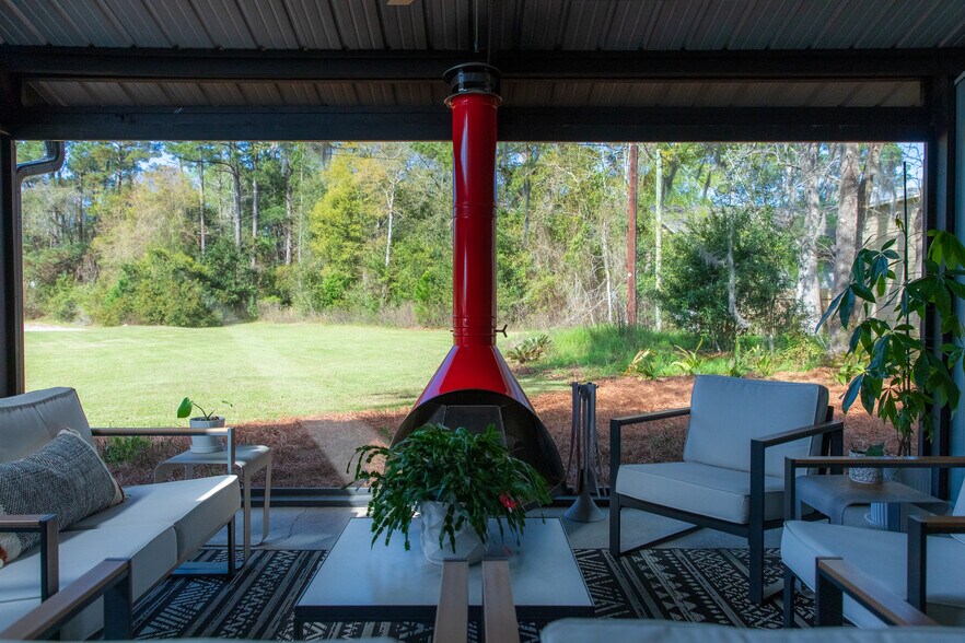 More Photos Of 12 Neil Rd, Beaufort Flex For Sale