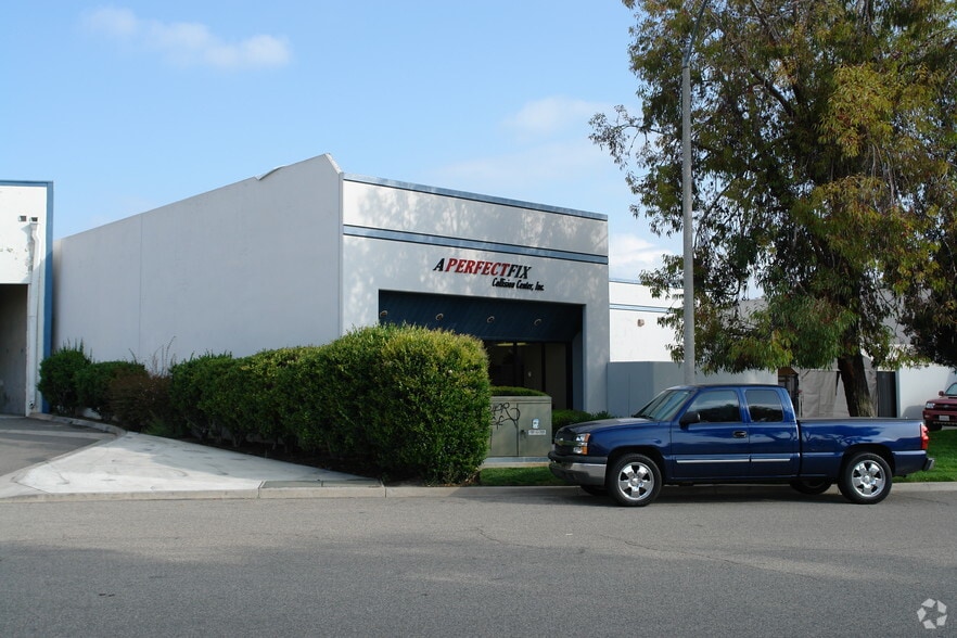 More Photos Of 375 State Pl, Escondido Manufacturing For Lease