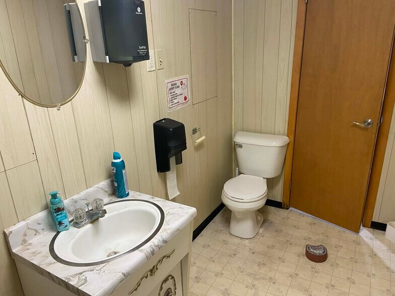 More Photos Of 834 Truman St, Winner Daycare Center For Sale