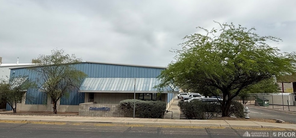Primary Photo Of 1425 E Apache Park Pl, Tucson Light Manufacturing For Sale
