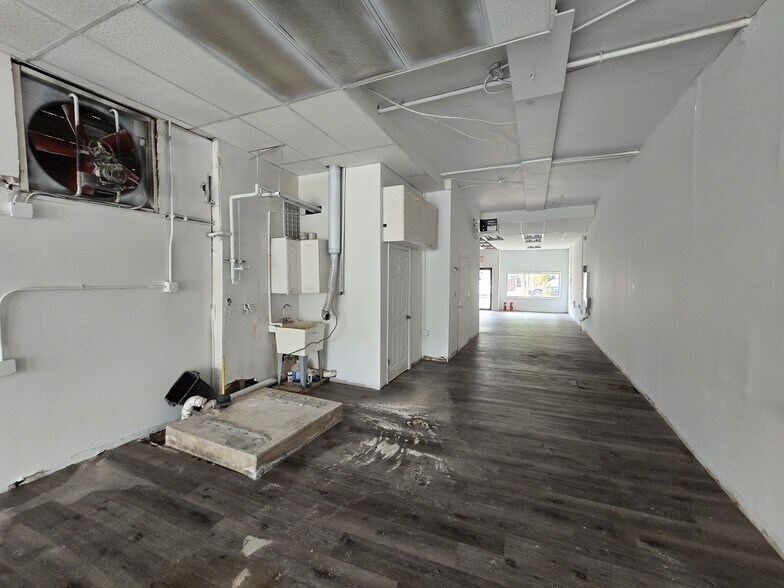 More Photos Of 88 Main St, Madison Freestanding For Sale