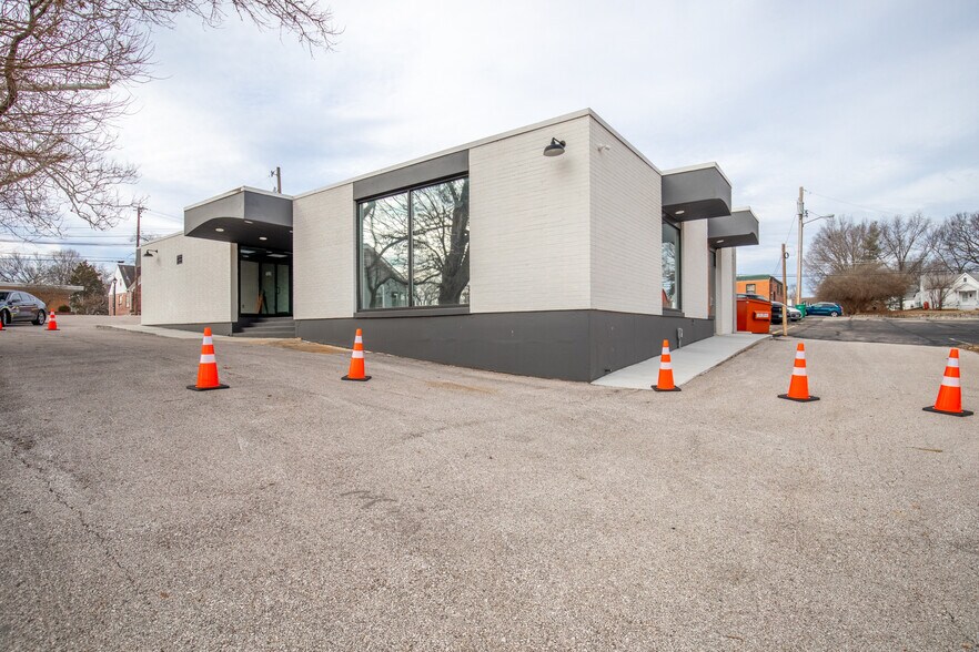 More Photos Of 751 Rue Saint Francois St, Florissant Office For Lease