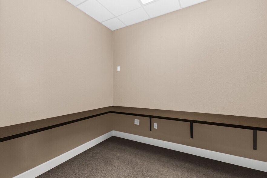 More Photos Of 425 Cross St, Punta Gorda Loft Creative Space For Lease