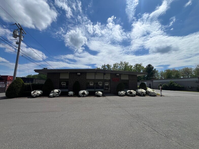 More Photos Of 790 W Chestnut St, Brockton Service For Sale