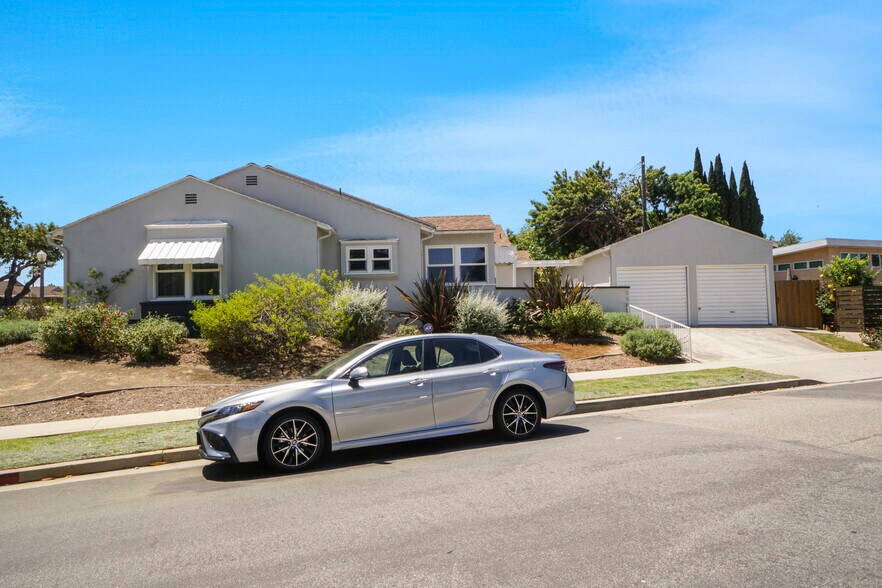 More Photos Of 7801 Flight Ave, Los Angeles Multifamily For Sale