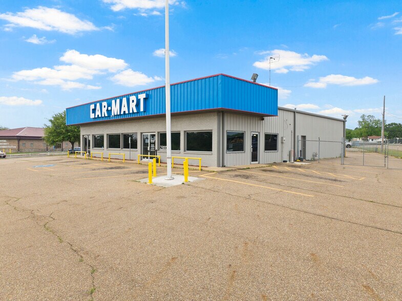 More Photos Of 2300 W Ferguson Rd, Mount Pleasant Freestanding For Lease
