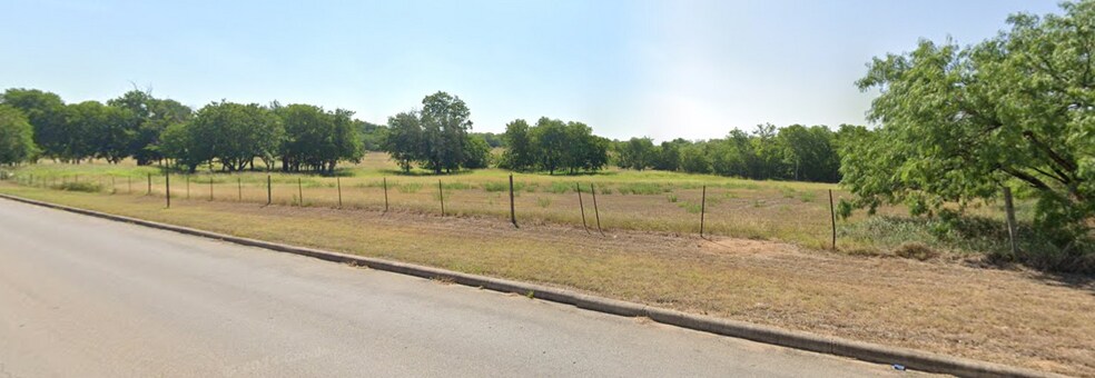More Photos Of 1918 B Street, Floresville Land For Sale