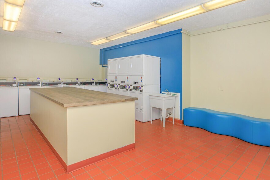 More Photos Of 320 N 22nd St, Omaha Apartments For Sale
