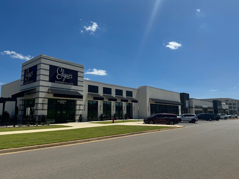 More Photos Of 125 Stadium Way, Madison Freestanding For Lease