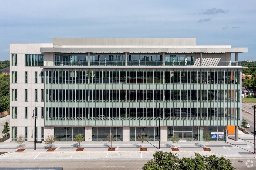 More Photos Of 3131 Emancipation Ave, Houston Office For Lease