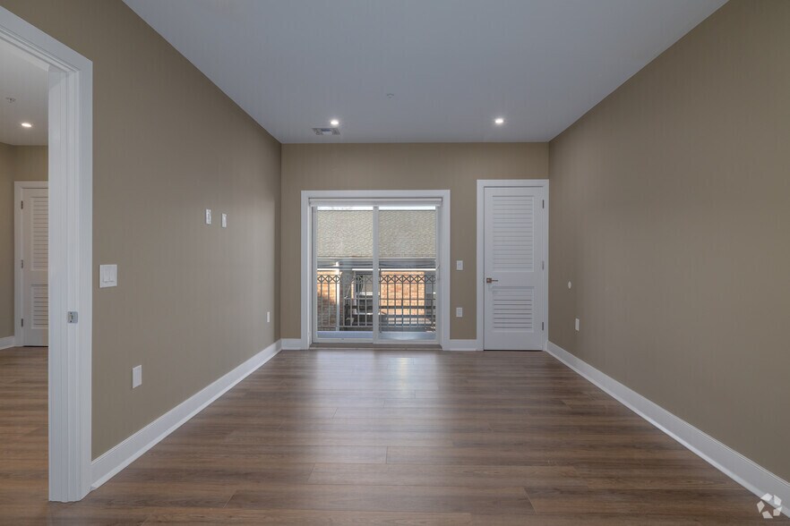 More Photos Of 106-108 Montgomery St, Bloomfield Apartments For Sale