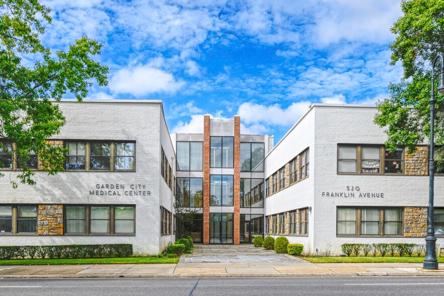 More Photos Of 520 Franklin Ave, Garden City Medical For Sale