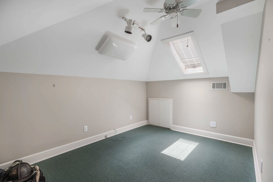More Photos Of 720 North Ave, Macon-Bibb Office Residential For Sale