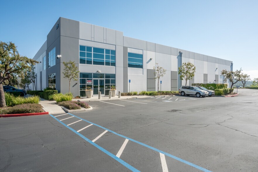 More Photos Of 1816 Ord Way, Oceanside Warehouse For Lease