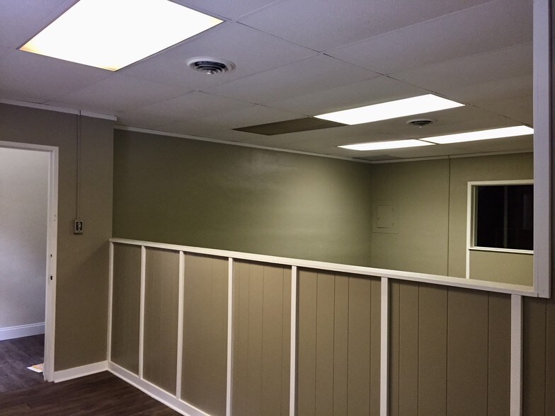 More Photos Of 414 E Lincoln Ave, Mc Donald Warehouse For Sale