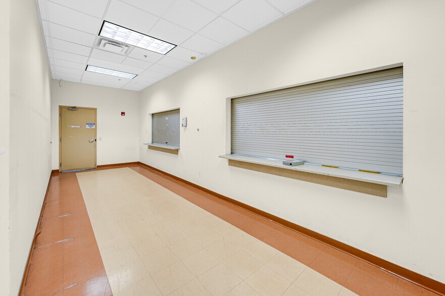 More Photos Of 721 E 112th St, Chicago Flex For Lease
