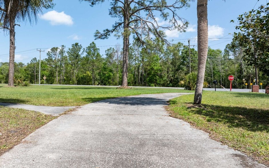 More Photos Of 7601 133rd Rd, Live Oak Assisted Living For Sale