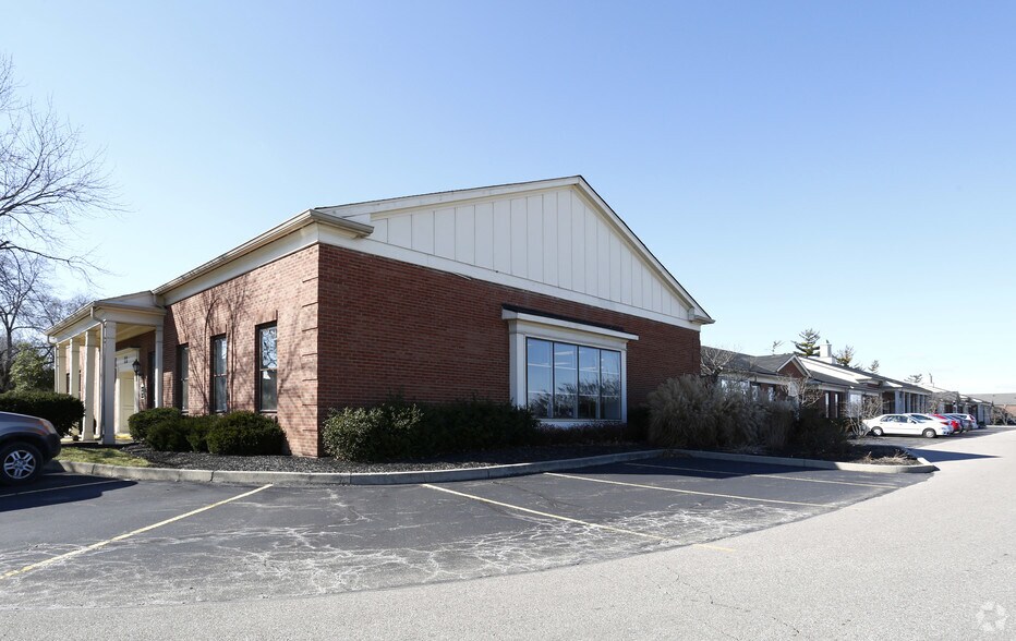 More Photos Of 17-28 Triangle Park Dr, Cincinnati Office For Lease