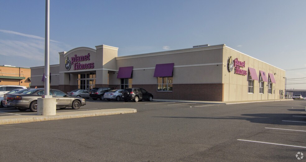 More Photos Of 339 Squire Rd, Revere General Retail For Lease