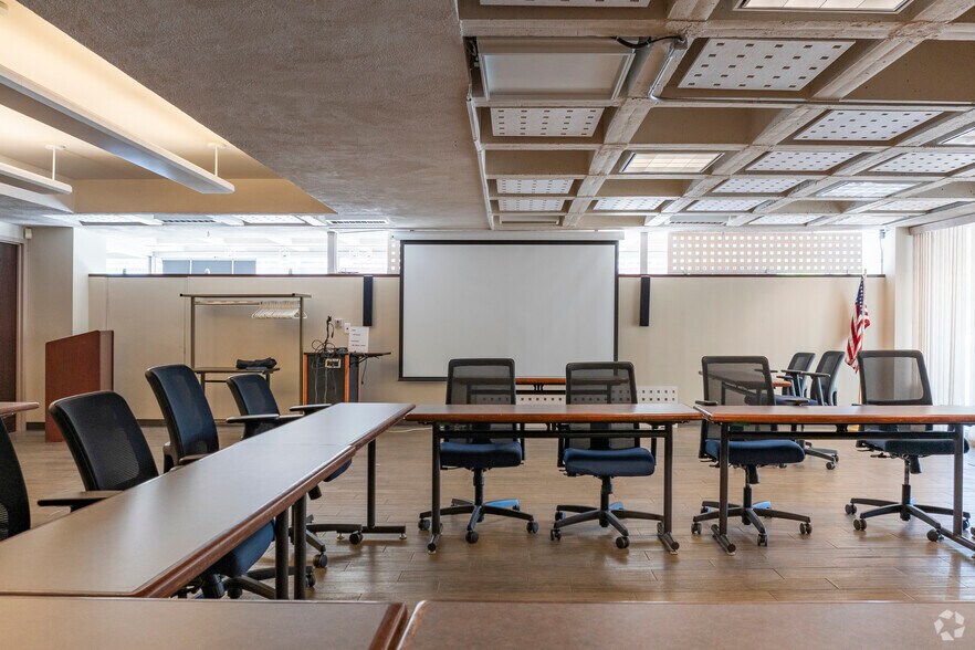 More Photos Of 1500 Grant St, Denver Office For Lease