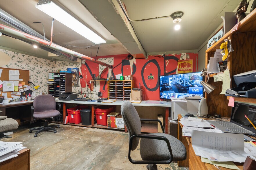 More Photos Of 204 Main Ave, Tillamook Storefront For Sale