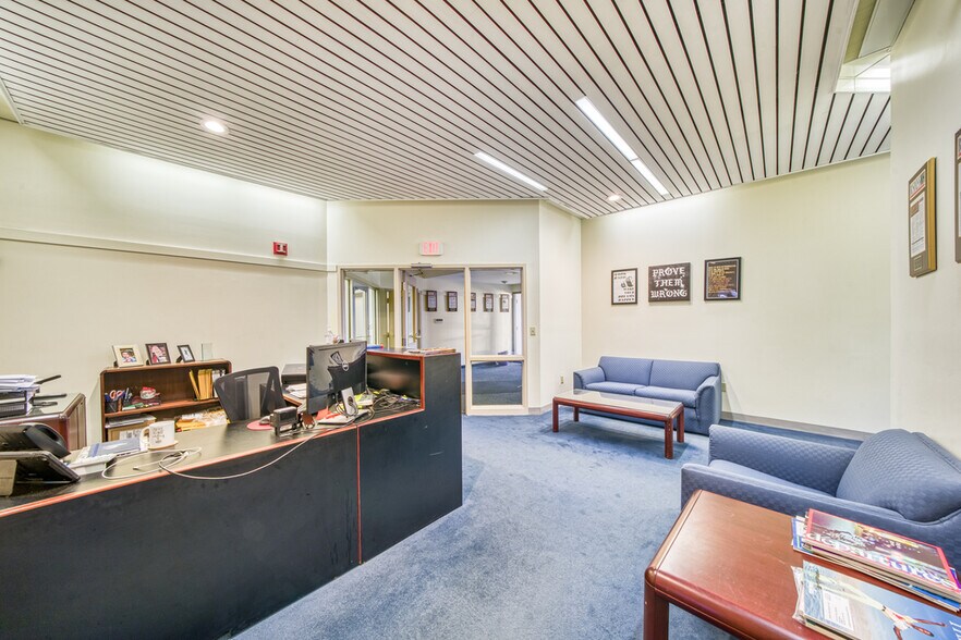 More Photos Of 99 Middle St, Manchester Office Residential For Sale