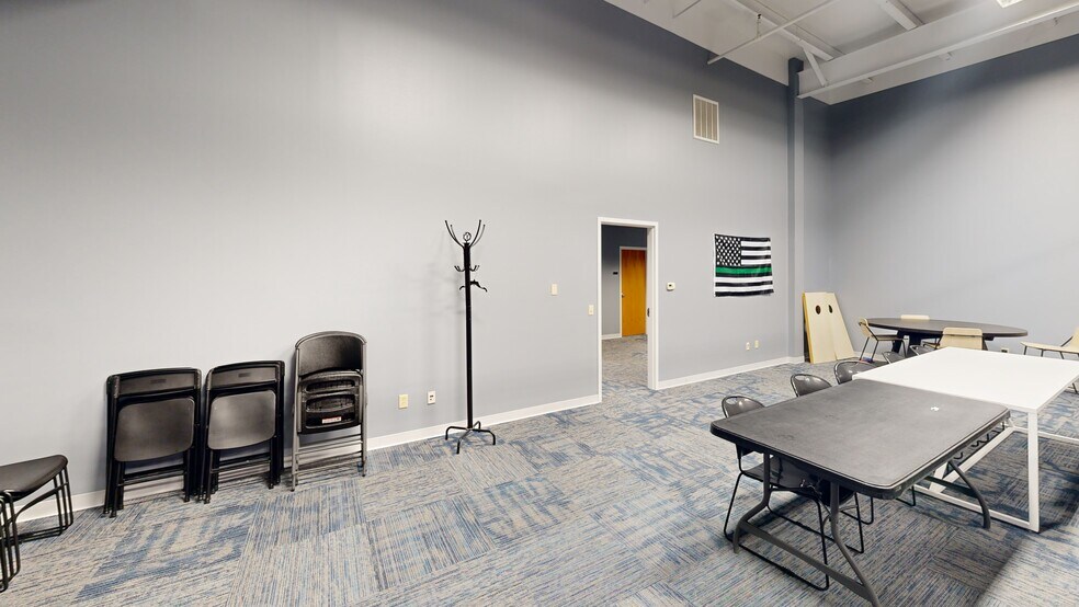 More Photos Of 5506 Walsh Ln, Rogers Office For Lease